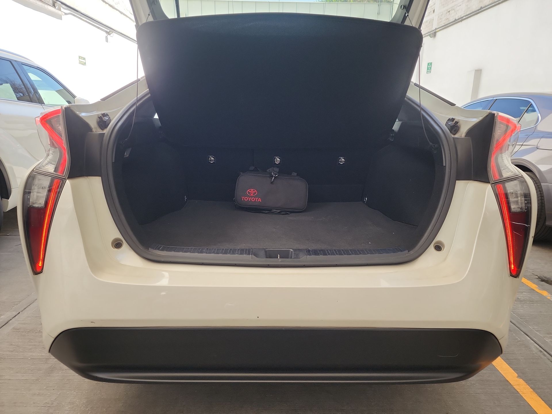 2016 Toyota PRIUS PREMIUM CVT