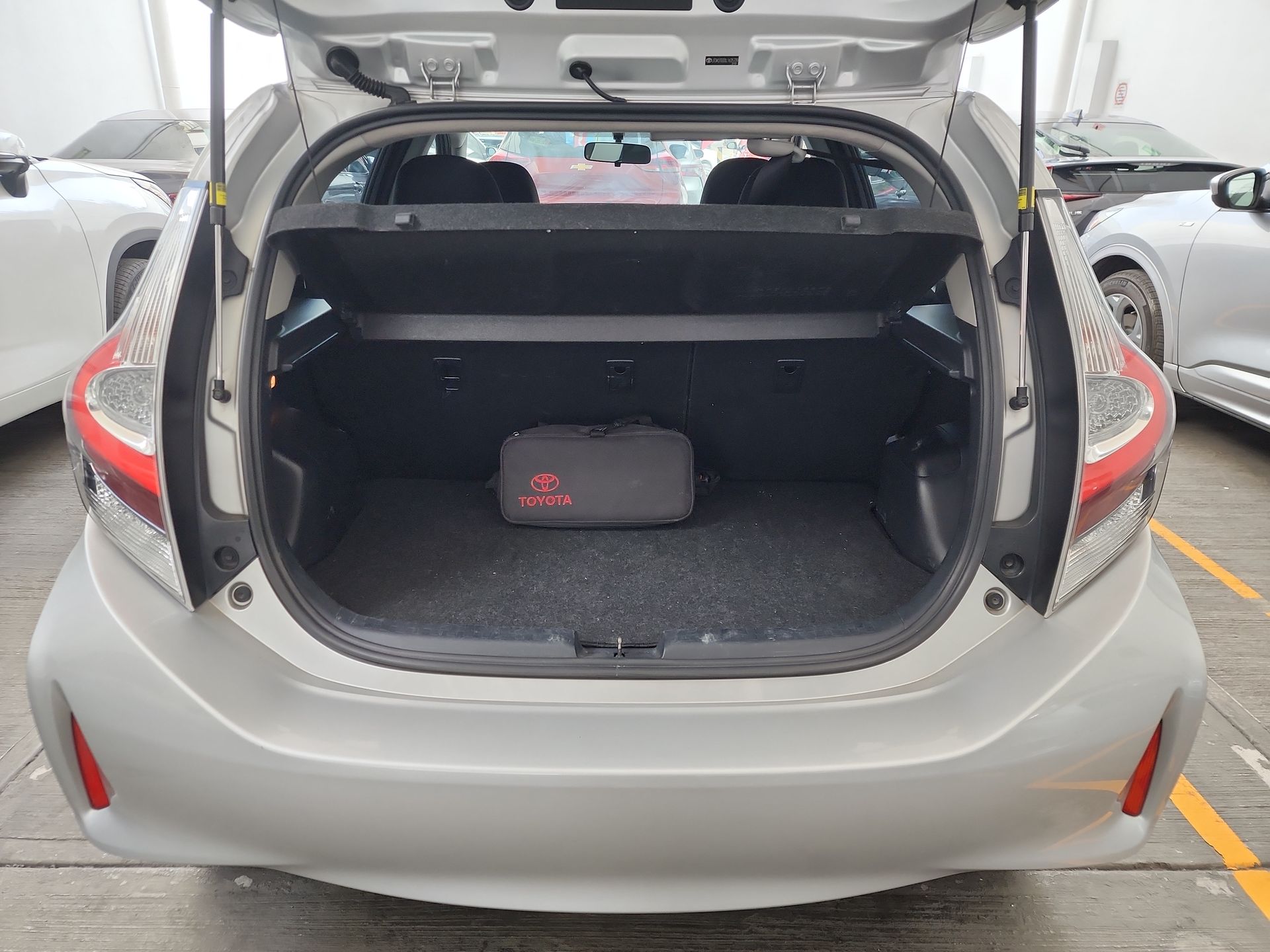 2020 Toyota PRIUS PRIUS C