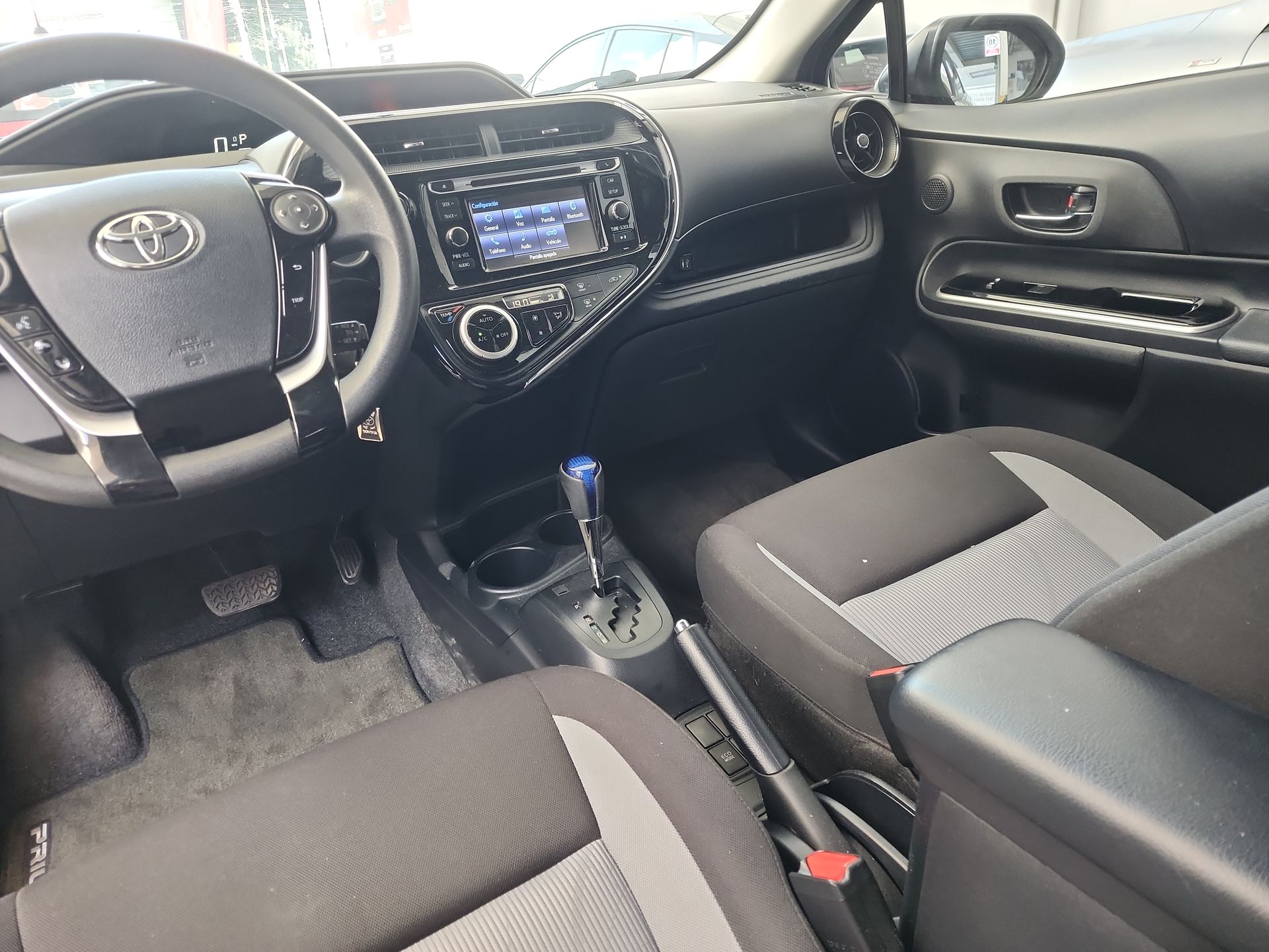 2020 Toyota PRIUS PRIUS C