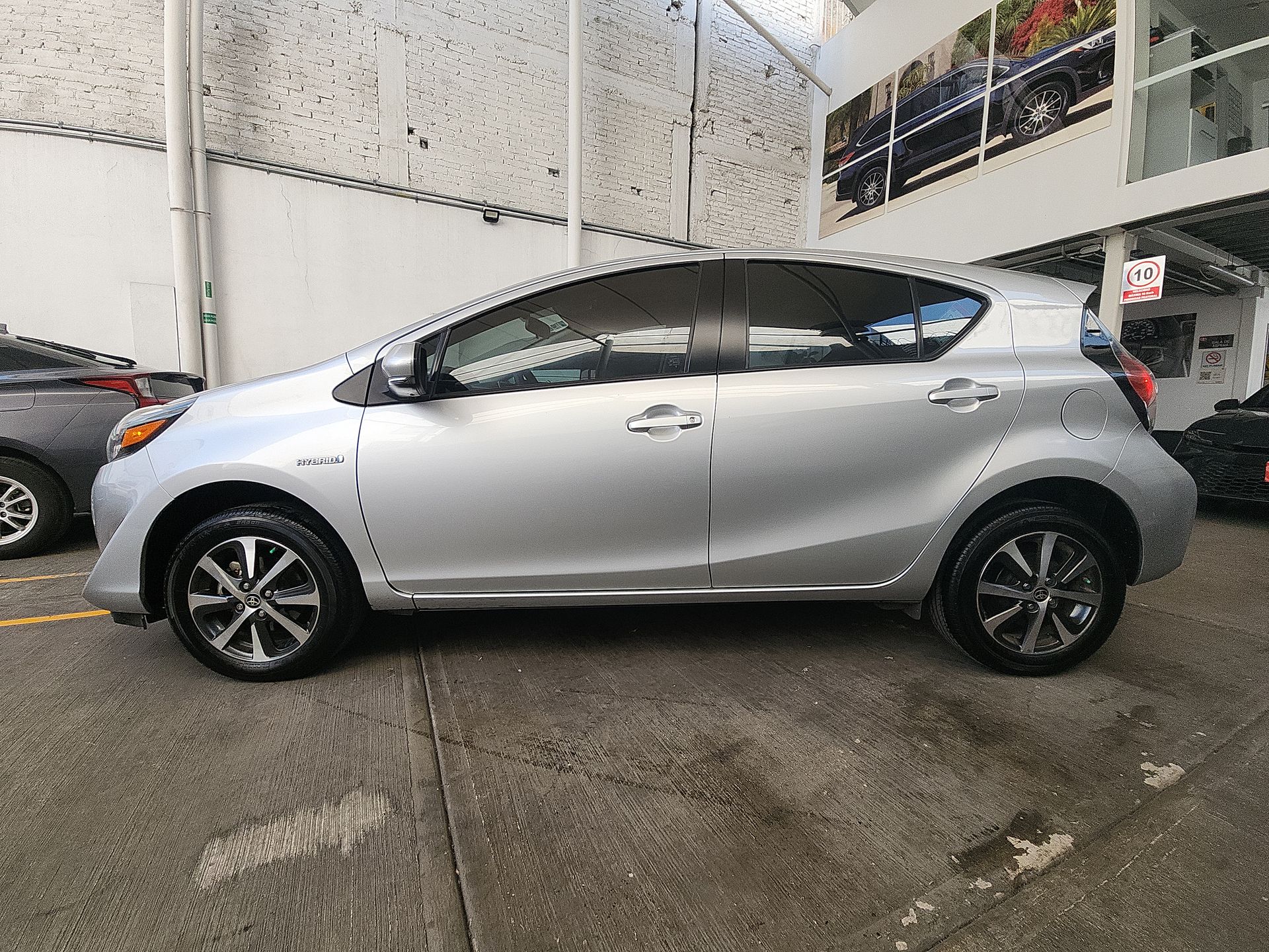 2020 Toyota PRIUS PRIUS C