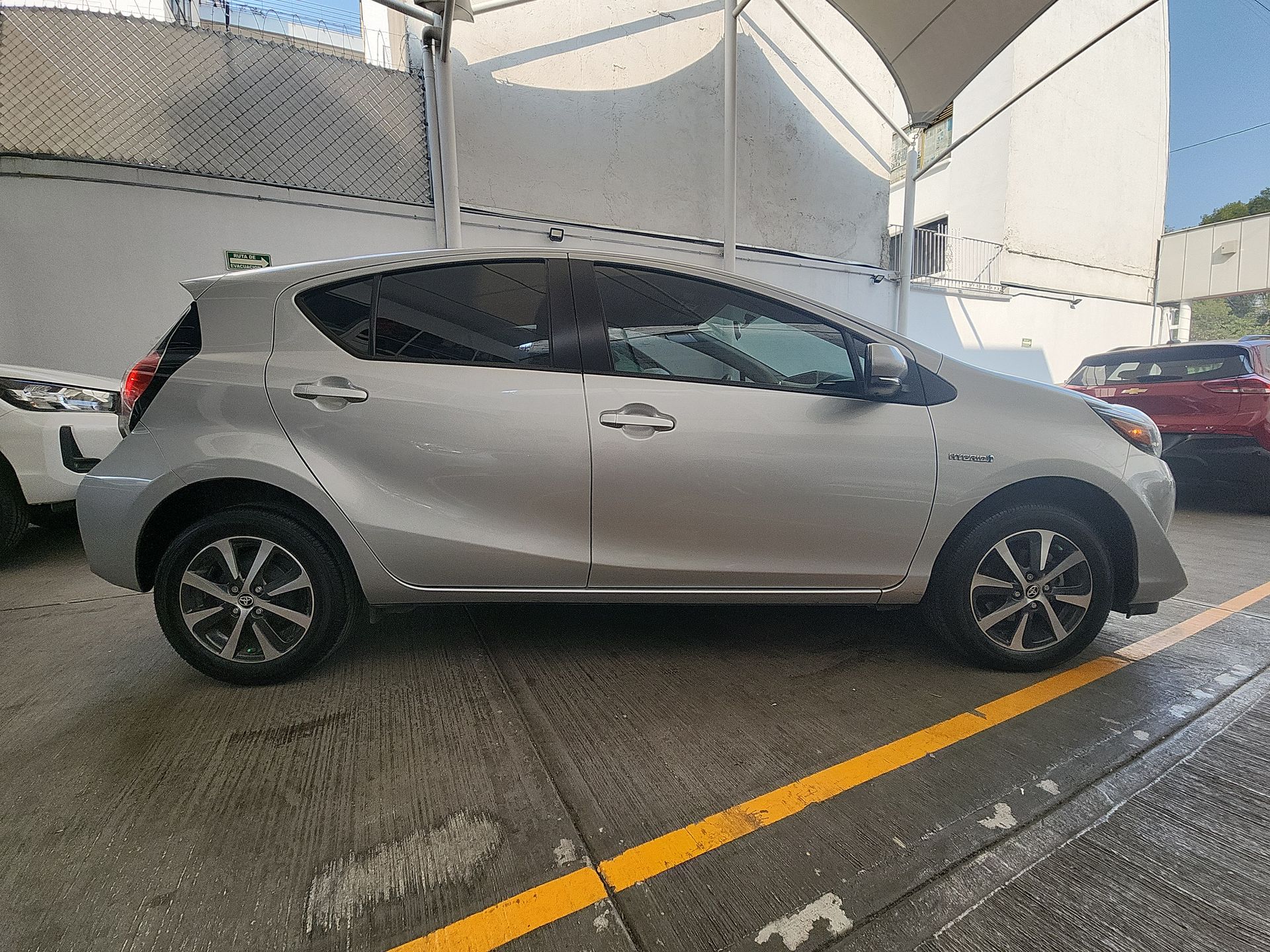 2020 Toyota PRIUS PRIUS C