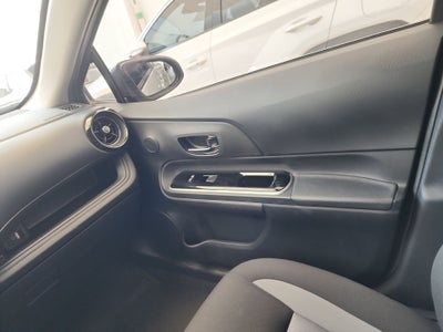 2019 Toyota PRIUS 1.5 HYBRID AUTO