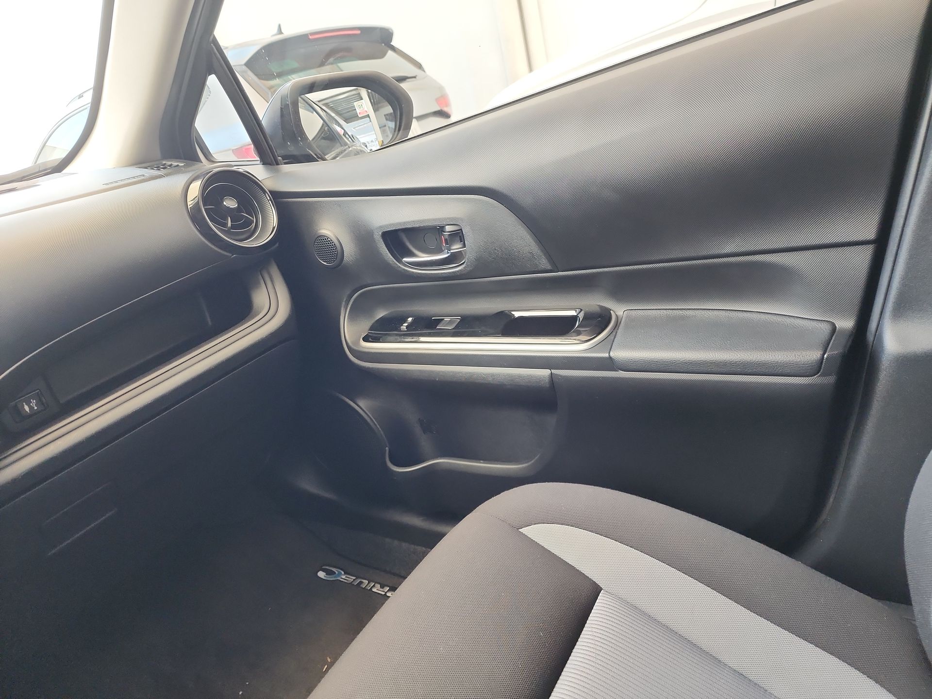 2021 Toyota PRIUS BASE PRIUS C