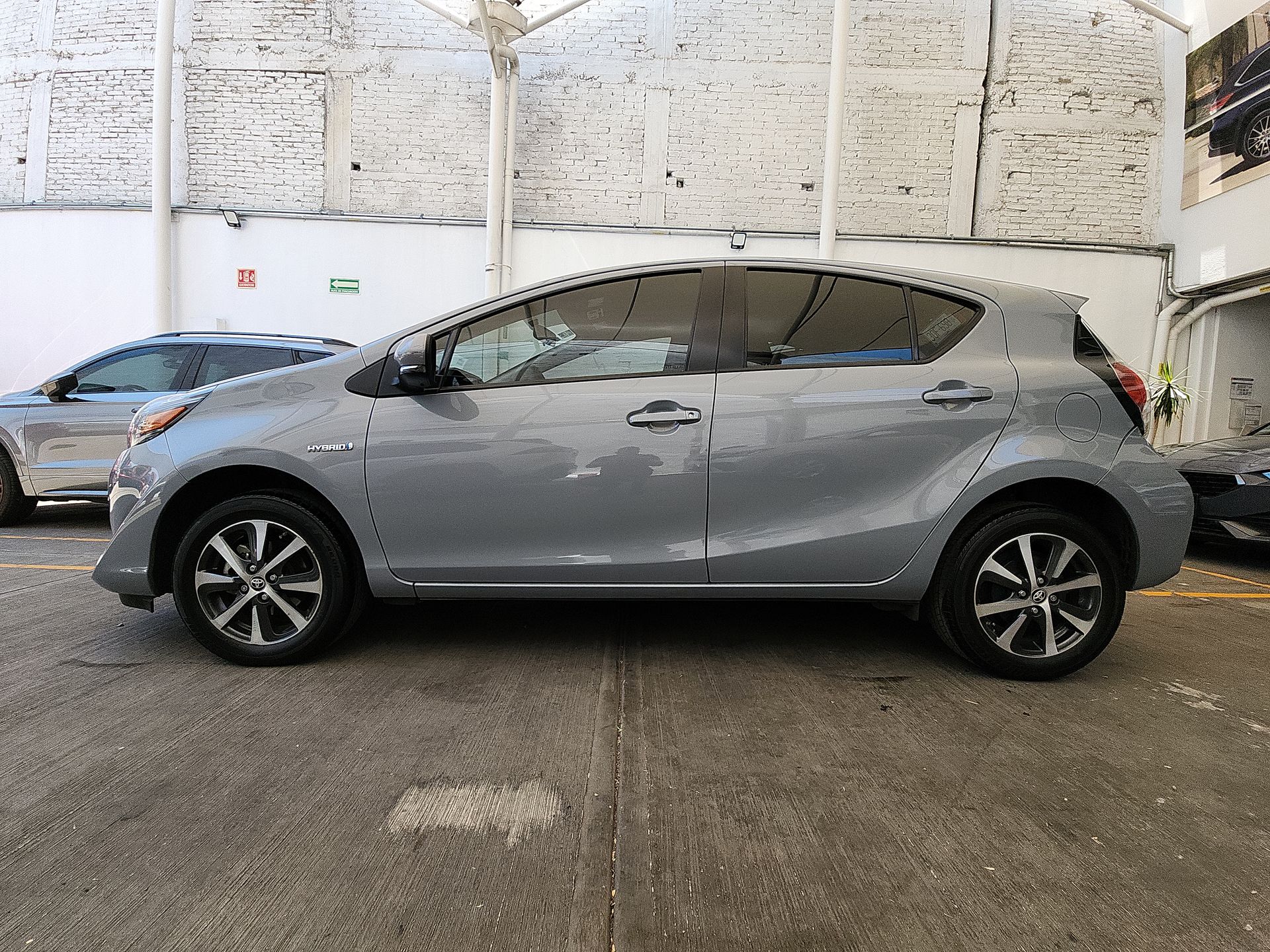 2021 Toyota PRIUS BASE PRIUS C