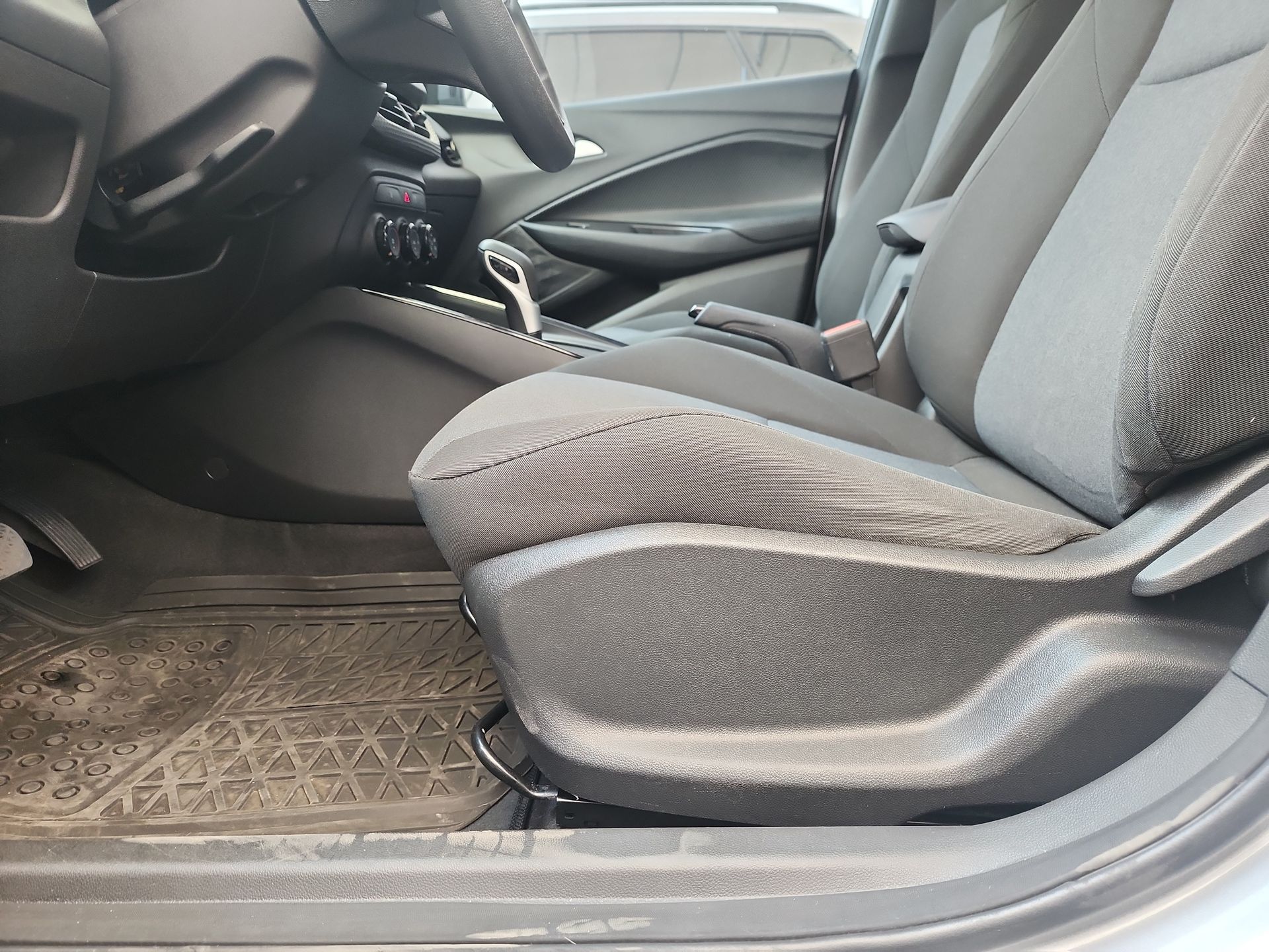 2023 Chevrolet ONIX LS B