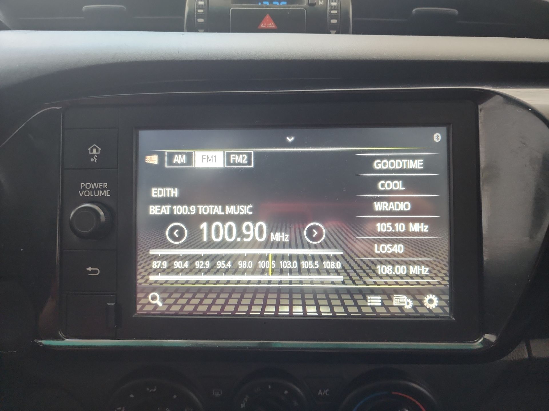 2024 Toyota HILUX C-CAB CHASIS