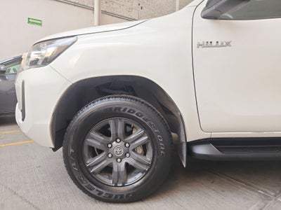 2024 Toyota HILUX C-CAB CHASIS