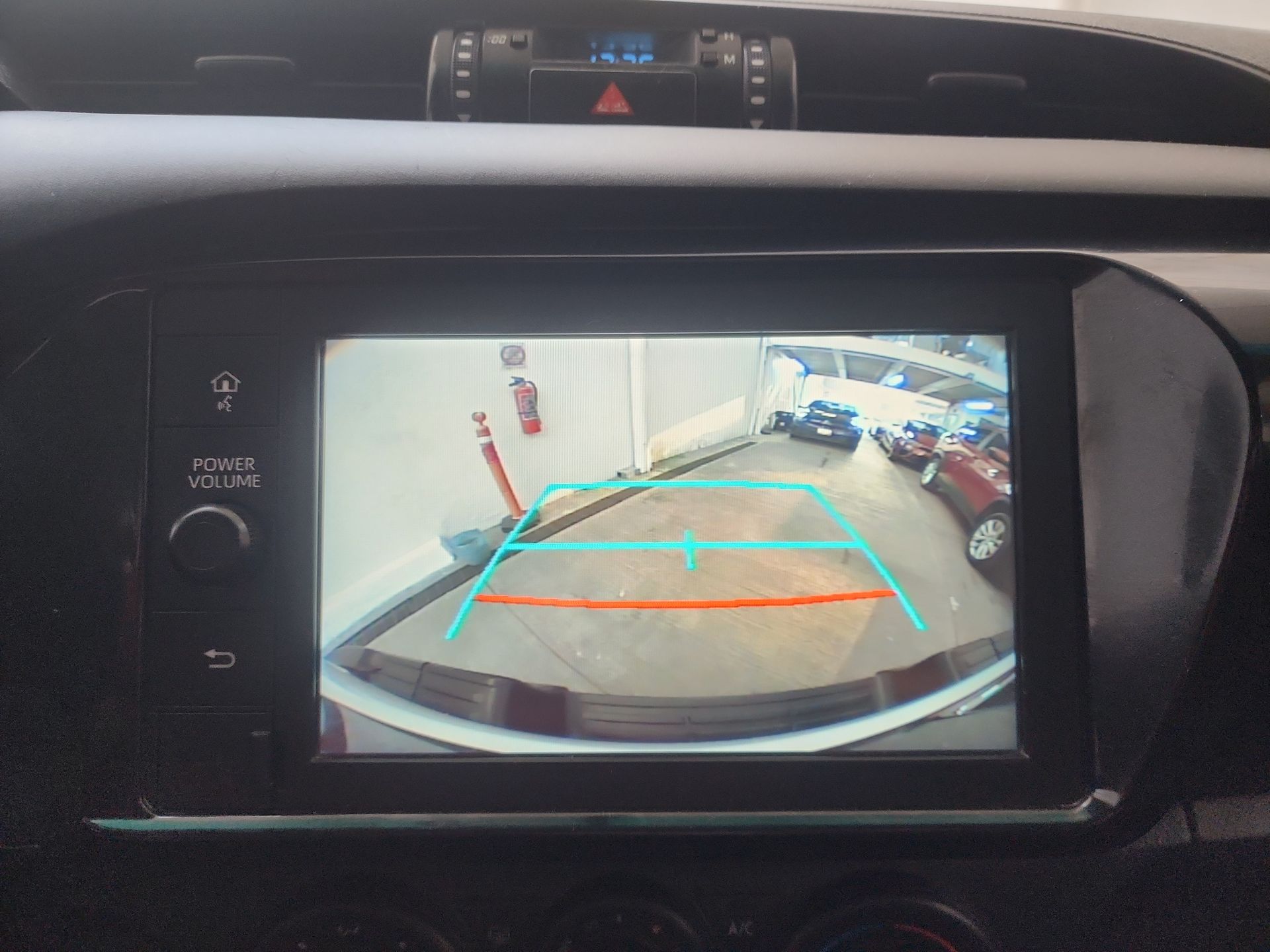 2024 Toyota HILUX C-CAB CHASIS